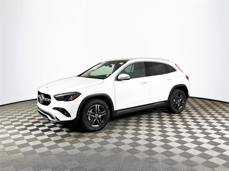 2026 Mercedes Benz GLA 250 4MATIC photo 1