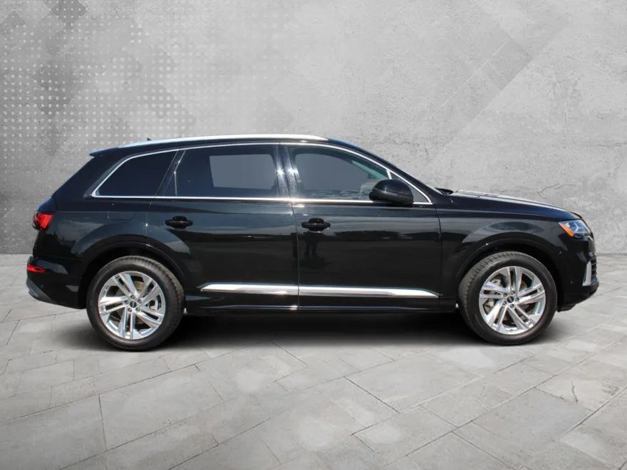 2022 Audi Q7 55 Premium photo 1