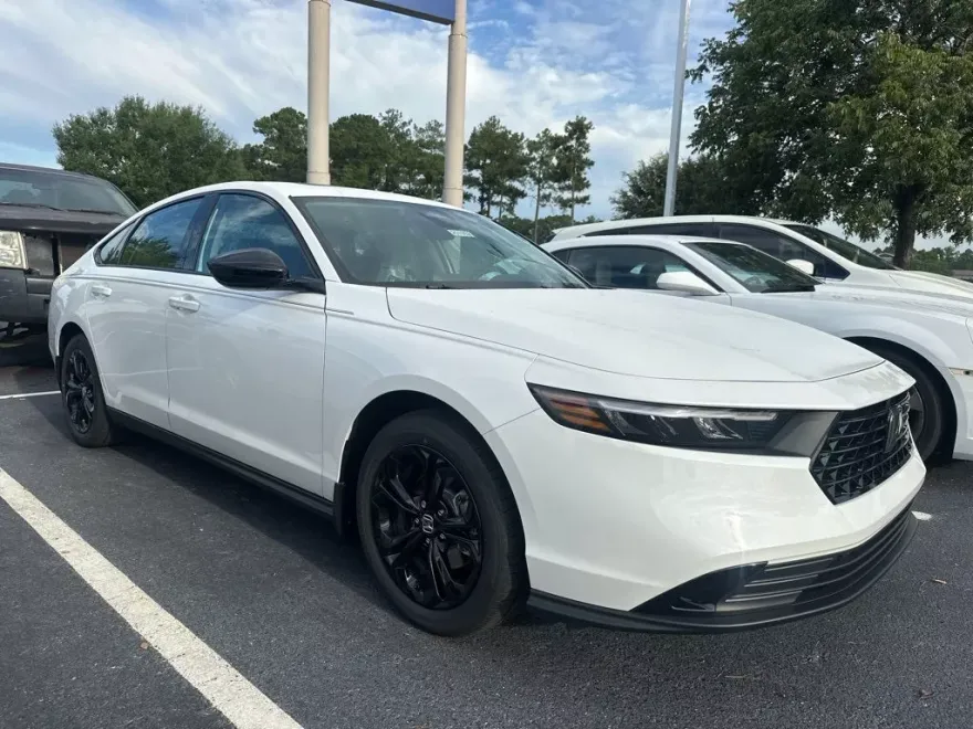 2025 Honda Accord SE photo 1