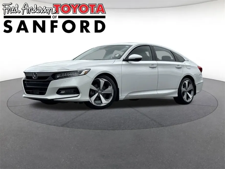 2018 Honda Accord Touring photo 1