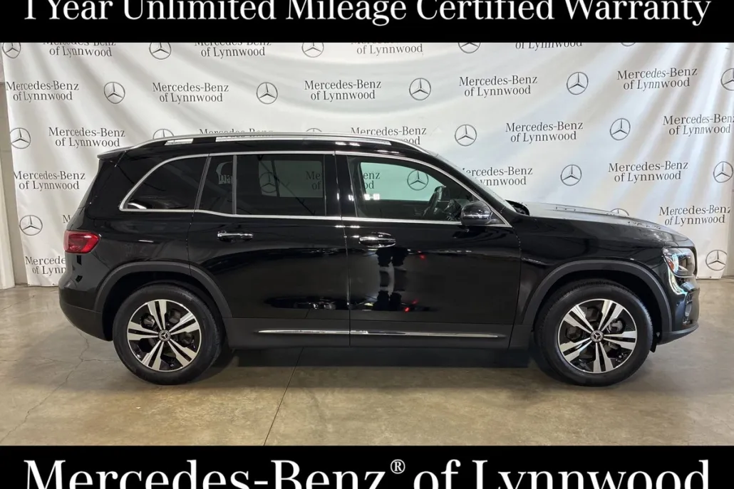 2025 Mercedes Benz GLB 250 4MATIC photo 1