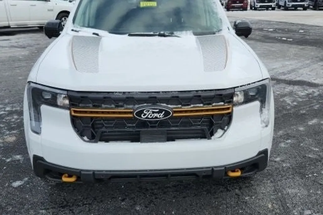 2025 Ford Maverick Tremor photo 1