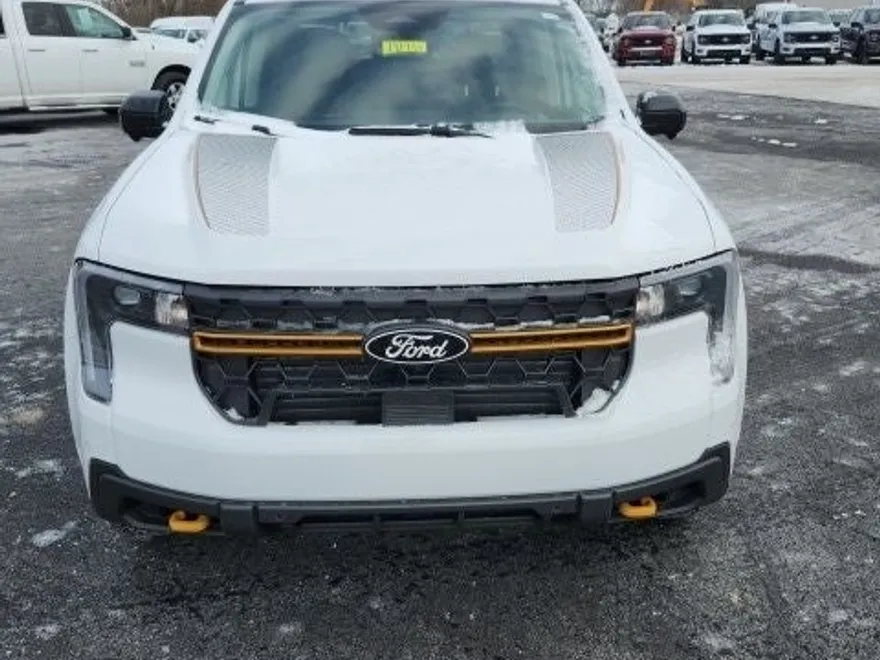 2025 Ford Maverick Tremor photo 1