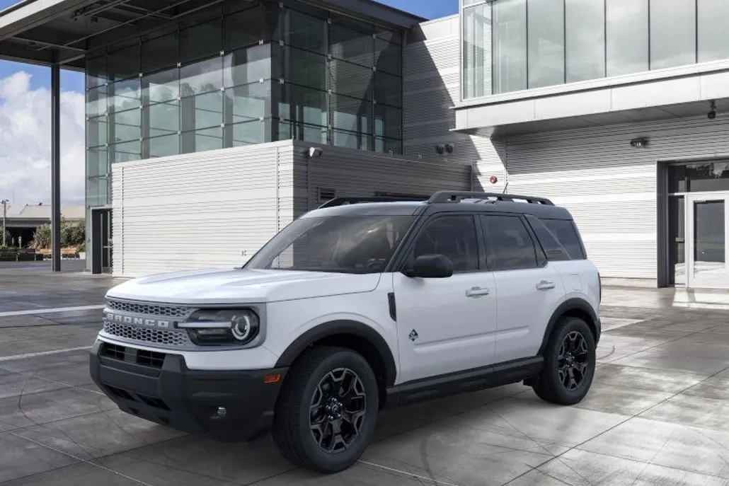 2025 Ford Bronco Sport Outer Banks photo 1
