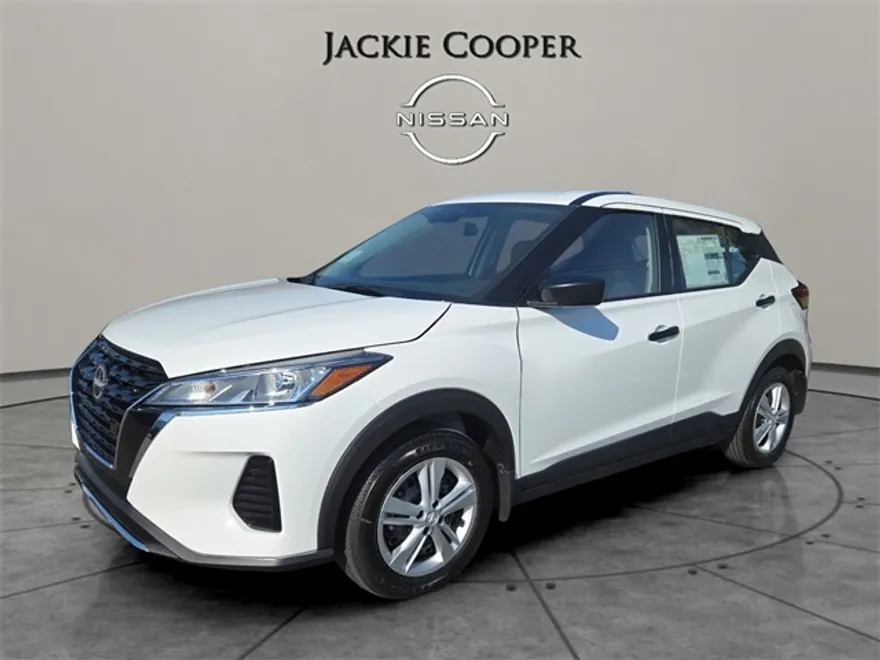 2025 Nissan Kicks Play S photo 1