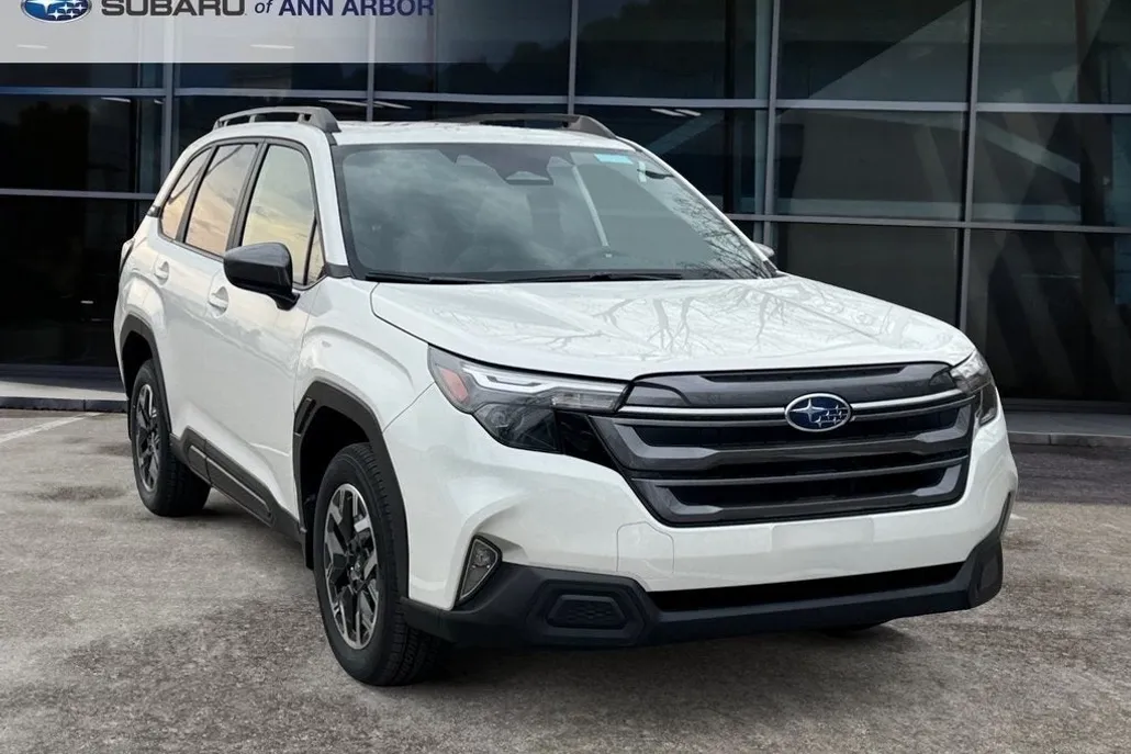 2025 Subaru Forester Premium photo 1