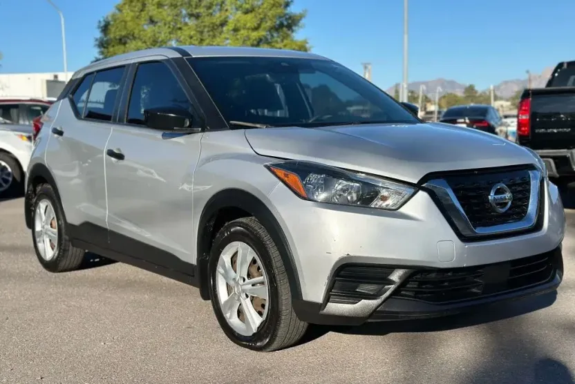 2020 Nissan Kicks photo 1
