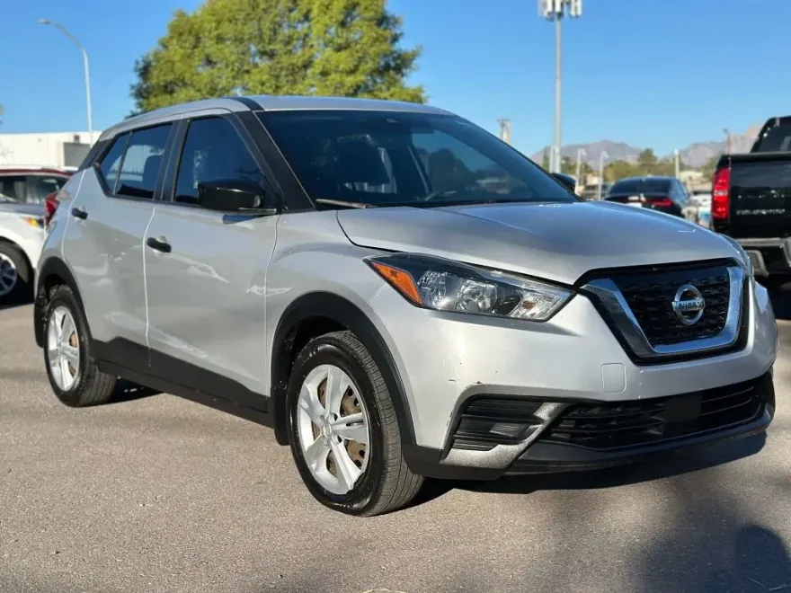 2020 Nissan Kicks photo 1