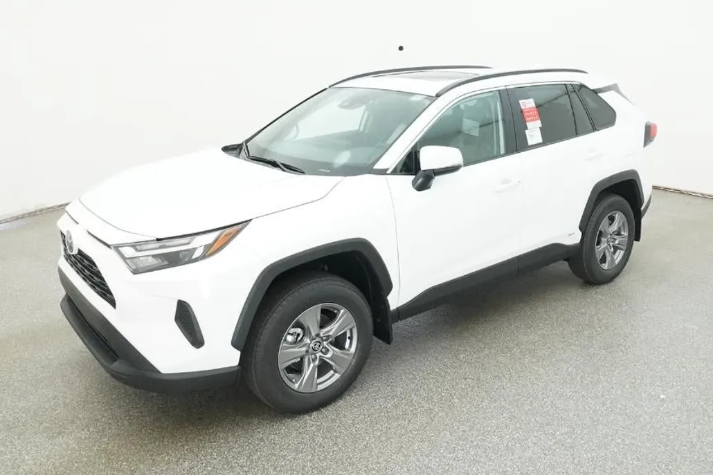 2025 Toyota RAV4 Hybrid XLE photo 1