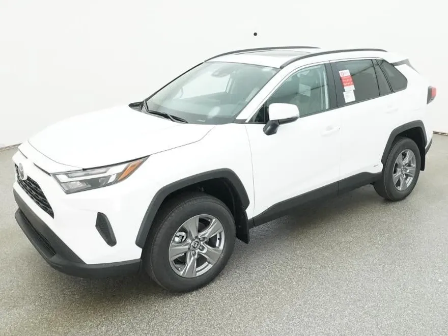 2025 Toyota RAV4 Hybrid XLE photo 1