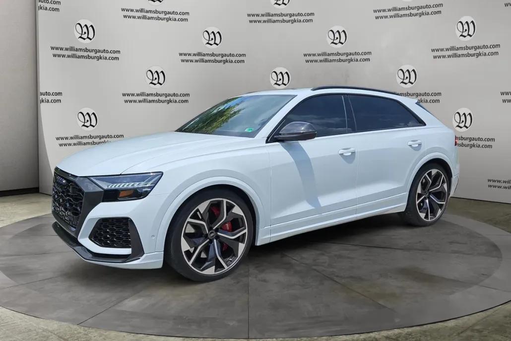 2024 Audi RS Q8 photo 1