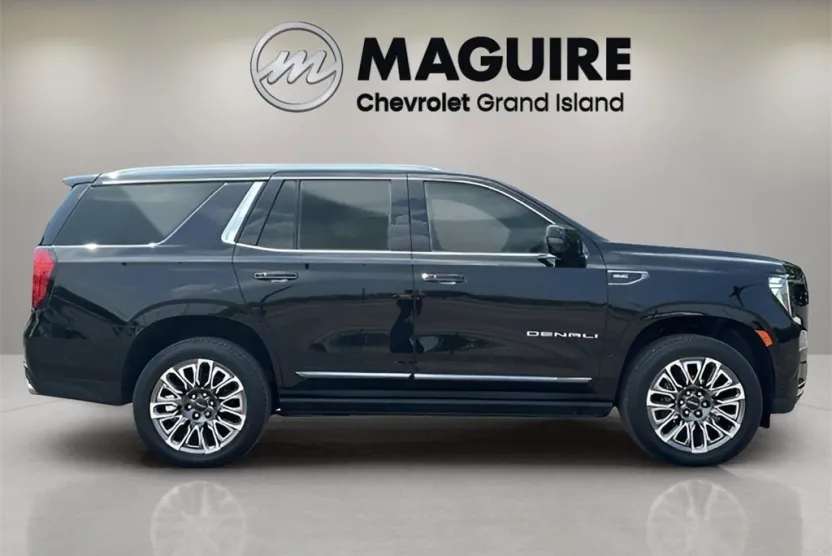 2023 Gmc Yukon Denali Ultimate photo 1