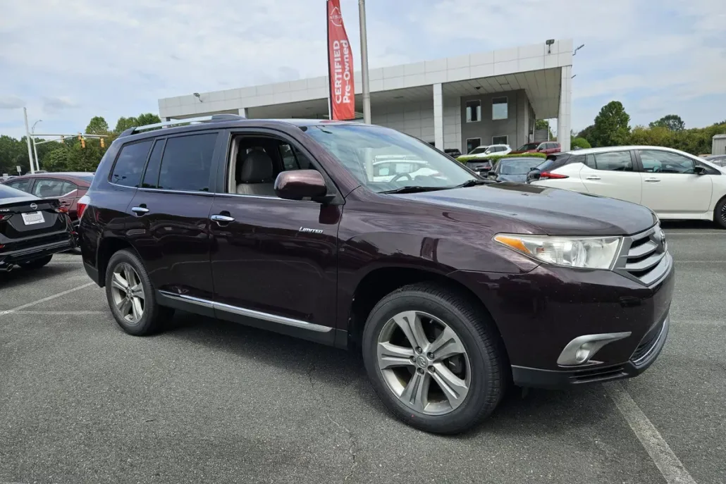 2012 Toyota Highlander Limited photo 1