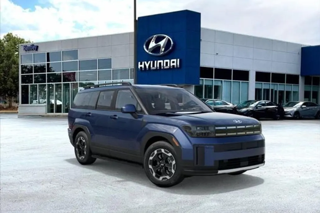 2025 Hyundai Santa Fe SEL photo 1