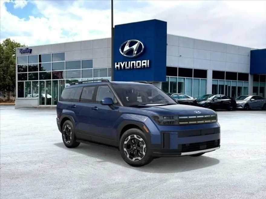 2025 Hyundai Santa Fe SEL photo 1