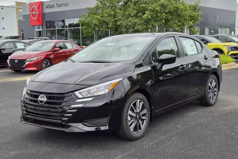 2025 Nissan Versa SV photo 1
