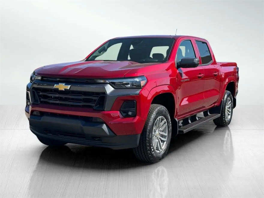 2026 Chevrolet Colorado LT photo 1