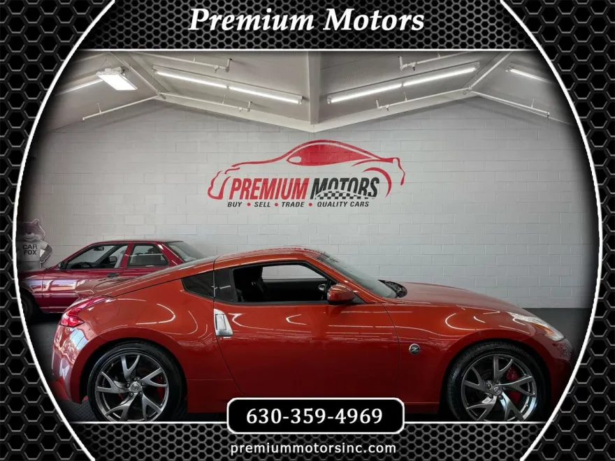 2013 Nissan 370Z Touring photo 1