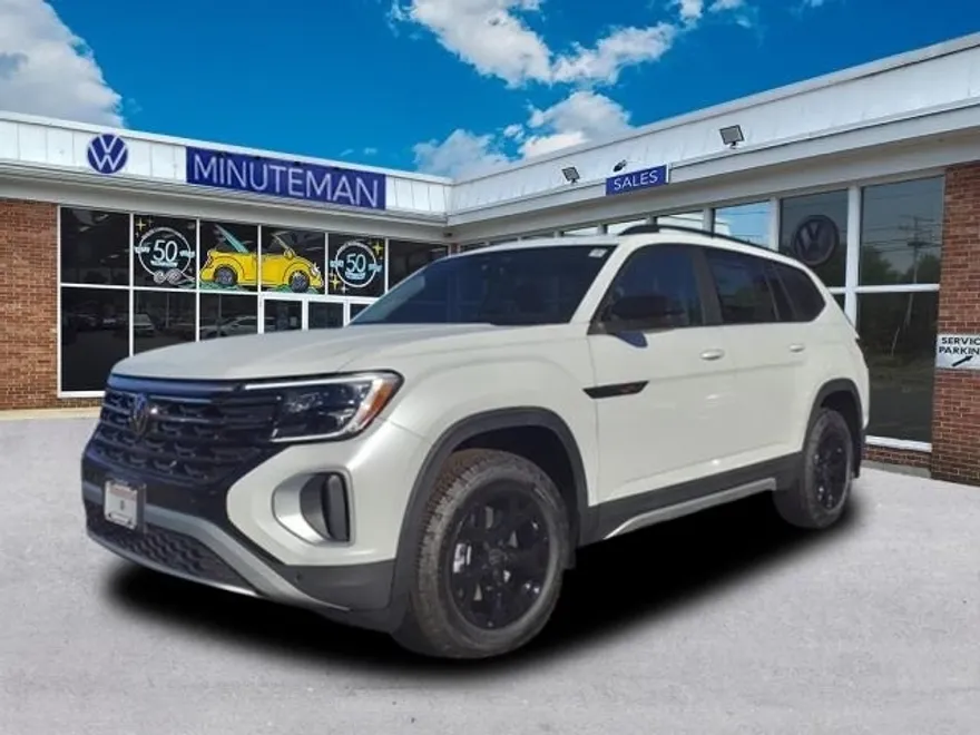2024 Volkswagen Atlas Peak Edition SEL photo 1