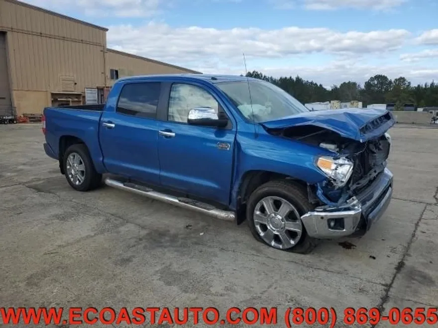 2017 Toyota Tundra Platinum photo 1
