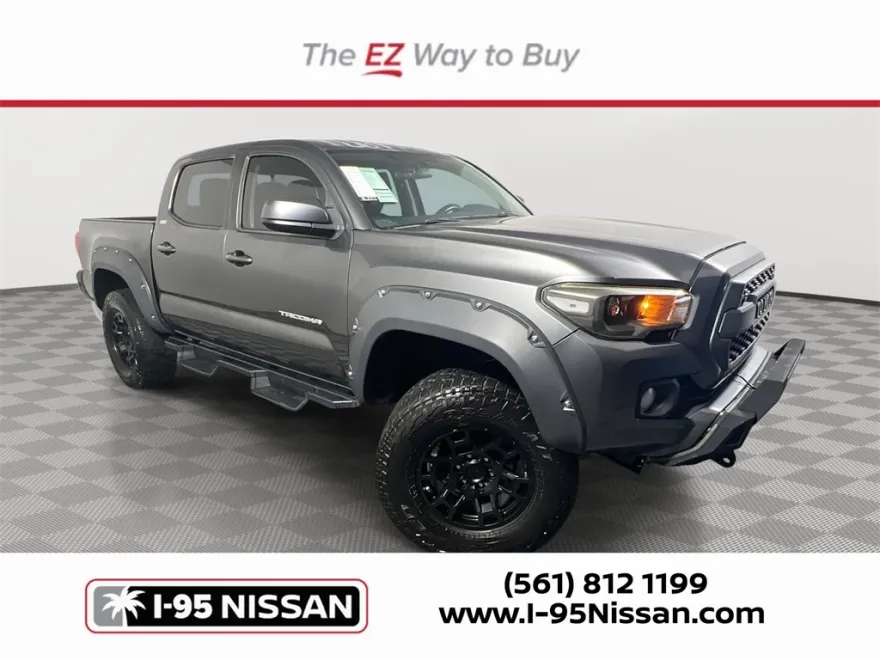 2016 Toyota Tacoma TRD Off-Road photo 1