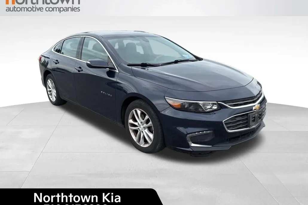 2018 Chevrolet Malibu 1LT photo 1