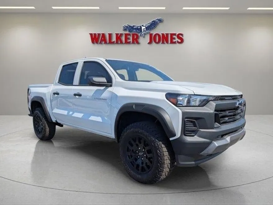 2025 Chevrolet Colorado Trail Boss photo 1