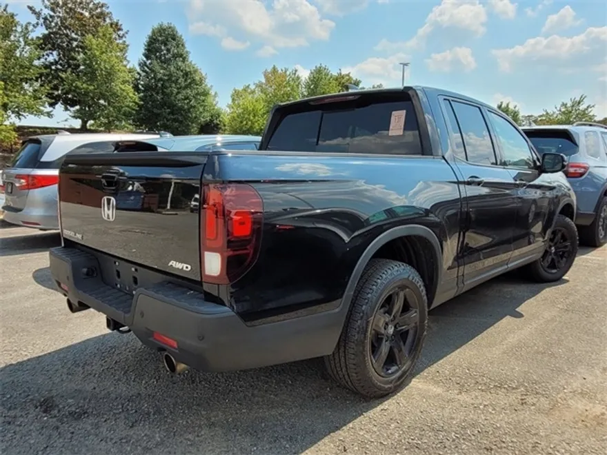 2023 Honda Ridgeline Black Edition photo 1