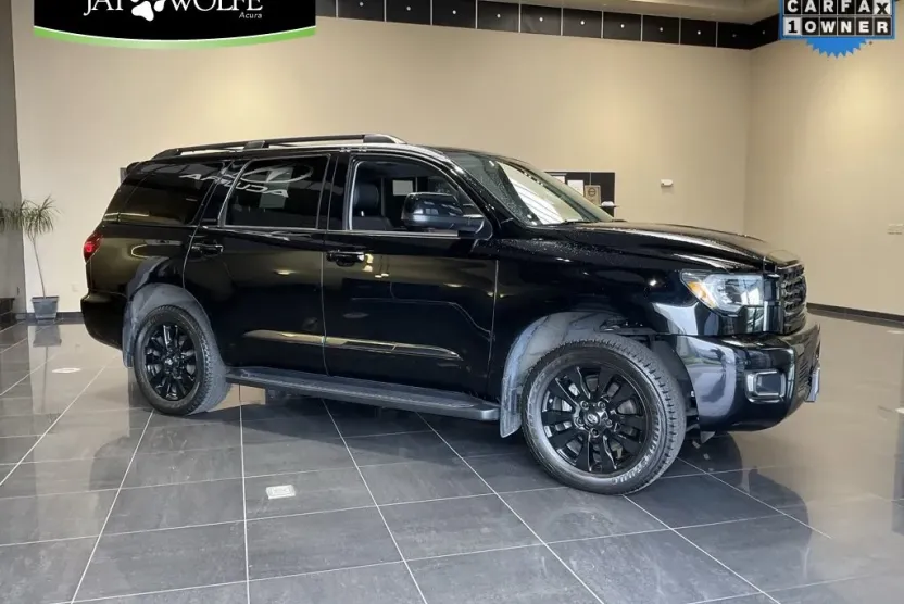 2021 Toyota Sequoia photo 1