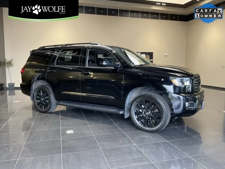 2021 Toyota Sequoia photo 1