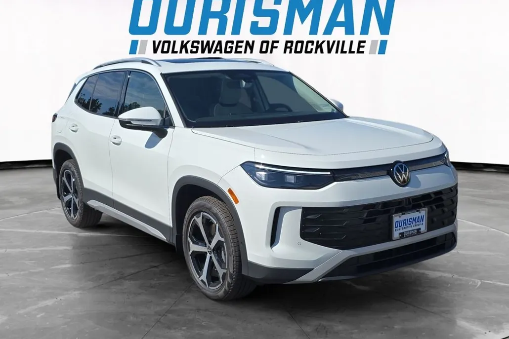 2025 Volkswagen Tiguan SE photo 1