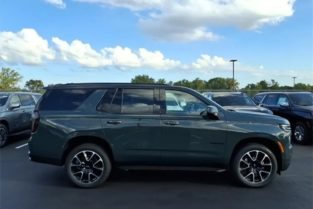2026 Chevrolet Tahoe RST photo 1