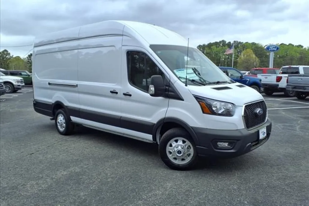 2025 Ford Transit photo 1