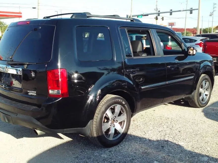 2015 Honda Pilot Touring photo 1