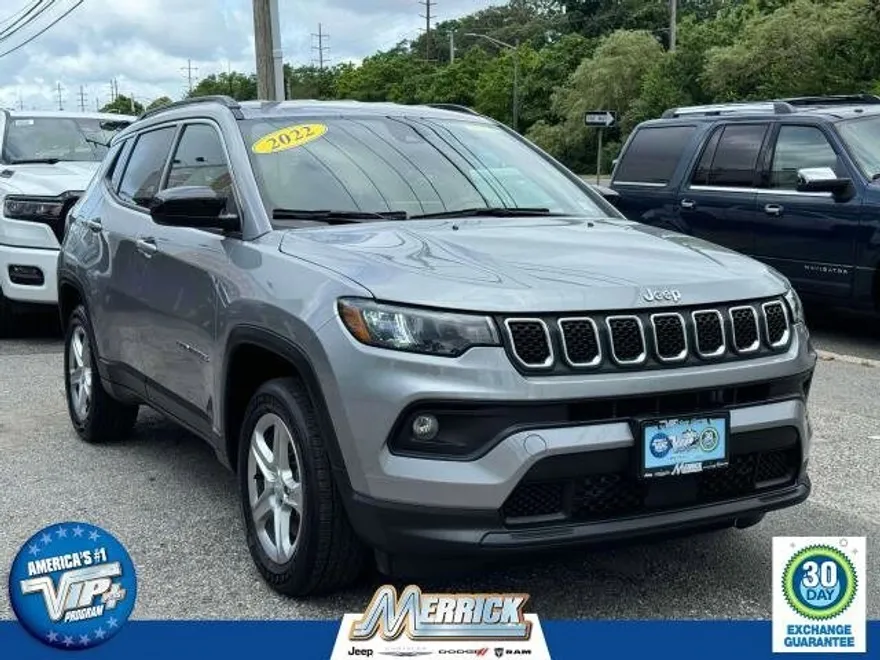 2023 Jeep Compass Latitude photo 1