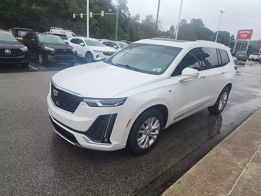 2023 Cadillac XT6 Luxury photo 1