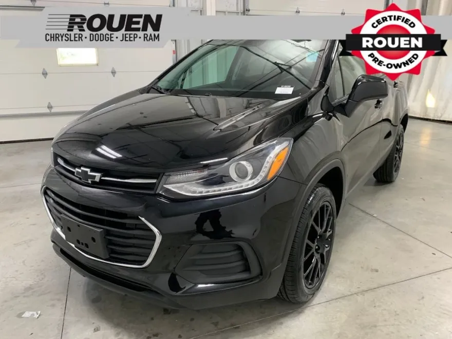 2021 Chevrolet Trax LT photo 1