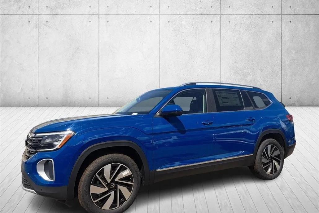 2025 Volkswagen Atlas SEL photo 1