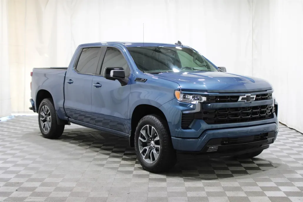 2024 Chevrolet Silverado 1500 RST photo 1