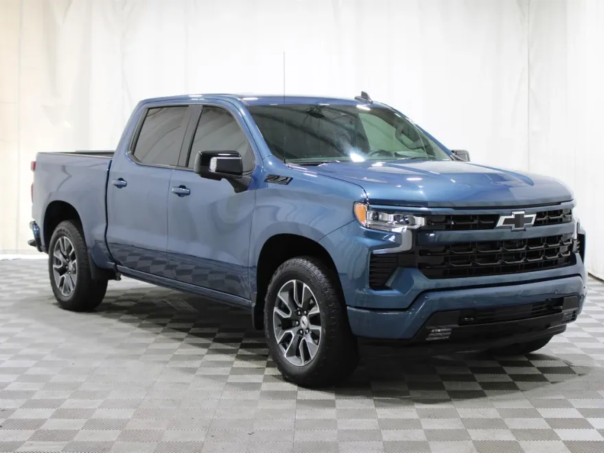 2024 Chevrolet Silverado 1500 RST photo 1