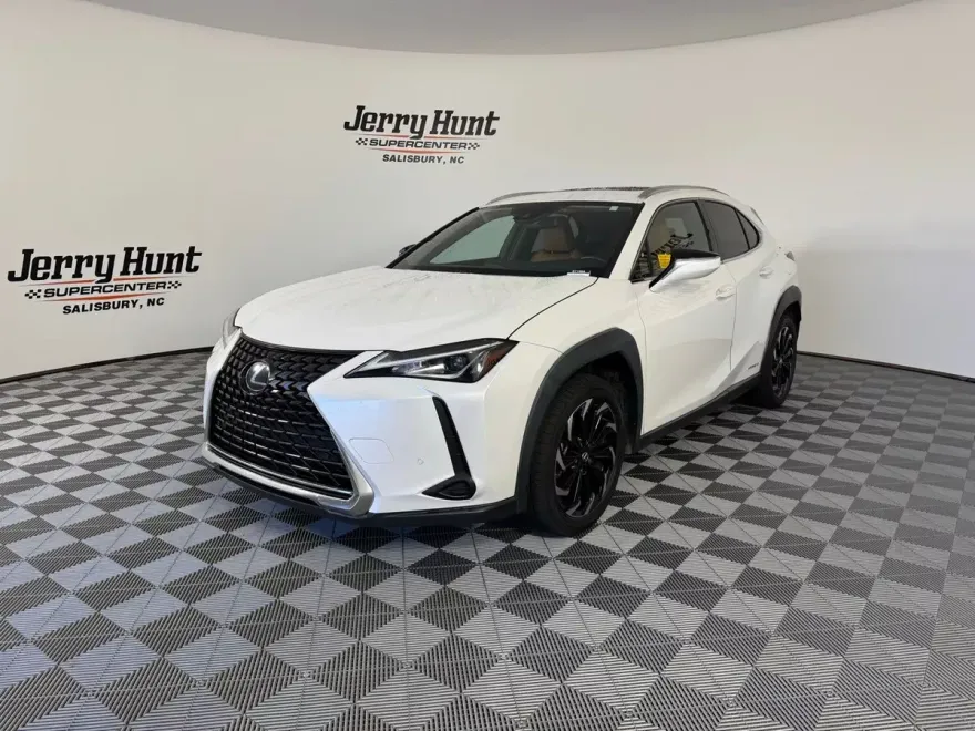 2020 Lexus UX 250h photo 1