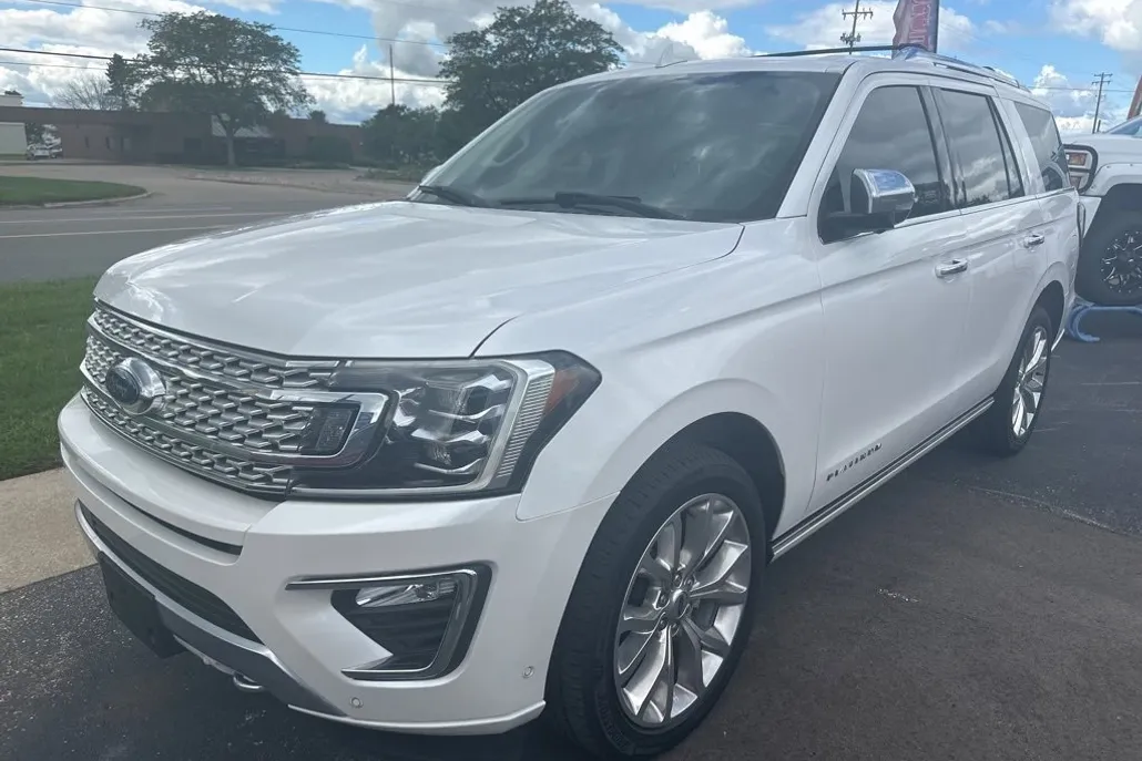 2019 Ford Expedition Platinum photo 1