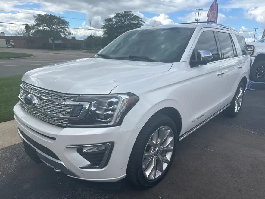 2019 Ford Expedition Platinum photo 1