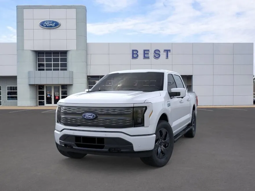 2025 Ford F-150 Lightning Lariat photo 1