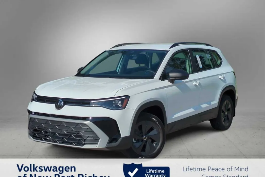 2025 Volkswagen Taos S photo 1