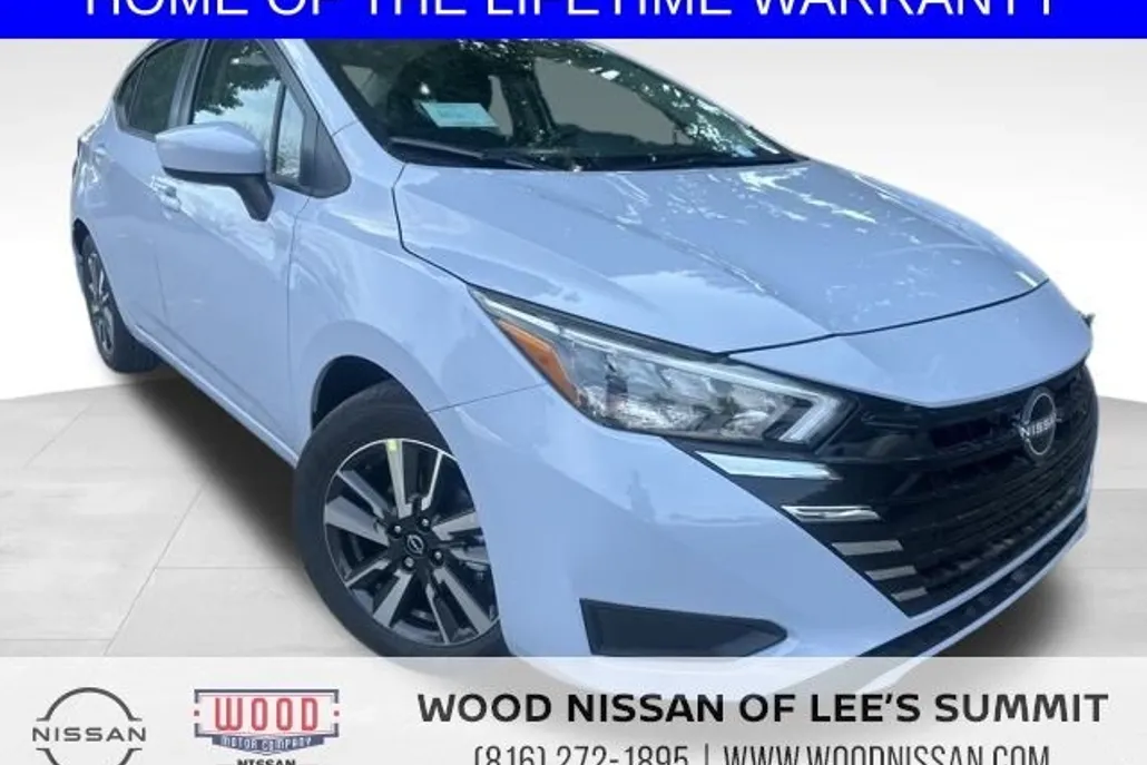 2025 Nissan Versa 1.6 SV photo 1