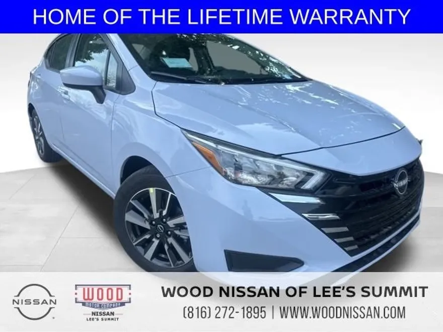 2025 Nissan Versa 1.6 SV photo 1