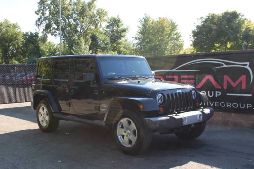 2011 Jeep Wrangler Unlimited Sahara photo 1
