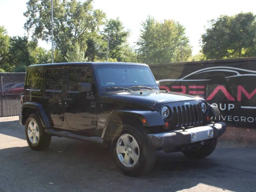 2011 Jeep Wrangler Unlimited Sahara photo 1