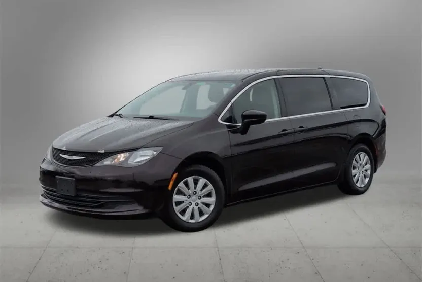 2018 Chrysler Pacifica L photo 1